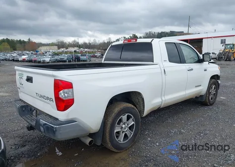 2017 Toyota Tundra Sr5 5.7L V8 z USA, uszkodzony, nr VIN 5TFUY5F12HX602084